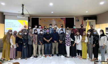 Media Promosi Unilak Latih Mahasiswa Penerima Beasiswa Publik Speaking