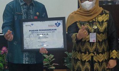 Pemko Pekanbaru Raih Penghargaan Pendataan Keluarga Terbaik di Riau