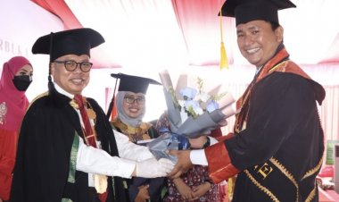 Sebanyak 459 mahasiswa UMRI Diwisuda