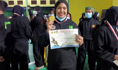 Mahasiswa Fekon Unilak Deya Ananda Putri Raih Juara I Pencak Silat Kejurda Kampar 2021