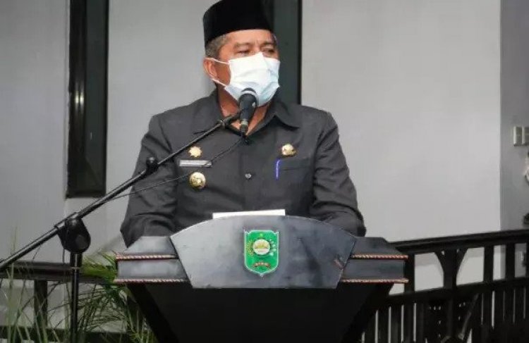 Alfedri Dinobatkan Sebagai Bupati Terpopuler dan Paling Berpengaruh 2021