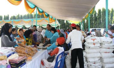 Disperindagkop UKM dan Bulog Riau Gelar Pasar Murah Hari Ini di Jalan Hang Tuah Pekanbaru