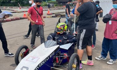 Tampilkan Mobil Formula Eletrik Narasinga, Tim Parameswara Unri Juara II IIMS FRESC 2022