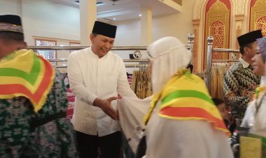 Lepas Keberangkatan 241 CJH,  Wabup Minta Doakan Kemajuan Rohul