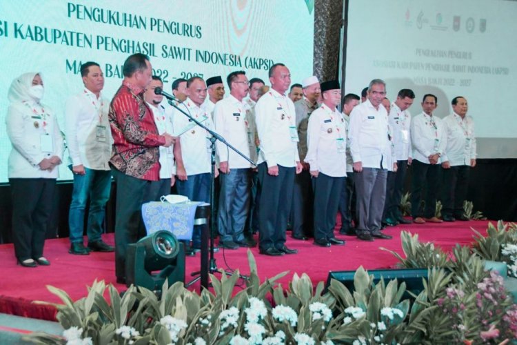 Pj Bupati Kampar Kamsol Jabat Sekjen Asosiasi Kabupaten Penghasil Sawit Indonesia