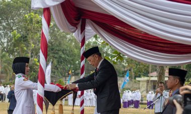 1.500 Mahasiswa Baru Universitas Pahlawan Tuanku Tambusai Ikuti Upacara HUT Ke-77 RI