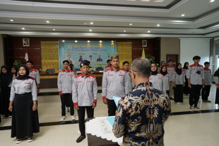 Rektor UIR Lantik Pengurus Organisasi Bidik Misi Periode 2022-2023