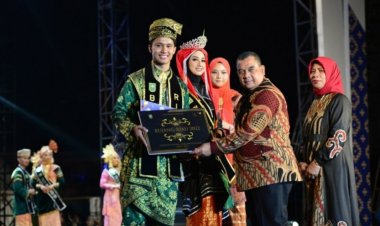 Haris Ilham Rahadi Mahasiswa Ilmu Komunikasi UIR Terpilih Menjadi Bujang Riau 2022
