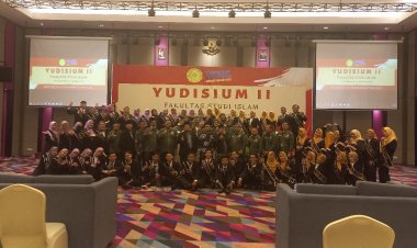 54 Mahasiswa Fakultas Studi Islam Umri Ikuti Yudisium