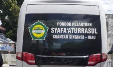 Pondok Pesantren Syafa'aturrasul Kuansing Terima Bantuan Mobil Oprasional dari Gubri