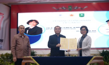 Disaksikan Gubernur Riau, Unilak Jalin Kerjasama dengan UGM