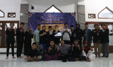 Mahasiswa PMM UMM Menyalurkan Donasi Masyarakat Kepada Panti Asuhan Ulil Abshar