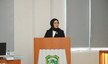 Sri Murtini Jadi Lulusan Ketiga Program Doktor Ilmu Hukum Universitas Islam Riau