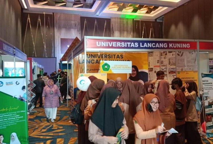 200 Orang Kunjungi Stand Unilak di Sumatera Education dan Techno Expo 2023 di Ska Co Ex