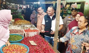 Pemkab Pelalawan Jamin Sembako Aman Sampai Ramadan
