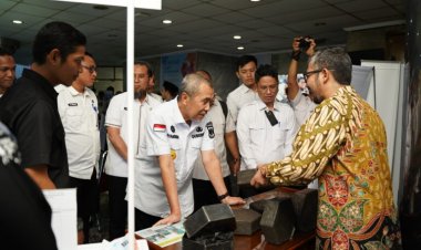 Dedikarni Dosen Prodi Teknik Mesin UIR Ciptakan Mesin Pengolah Limbah Plastik Jadi Paving Block