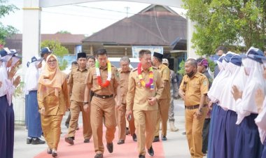 Program Internet Murah Segera Dilaunching Bupati Rohil, 50 Rumah Warga Sudah Terpasang Internet
