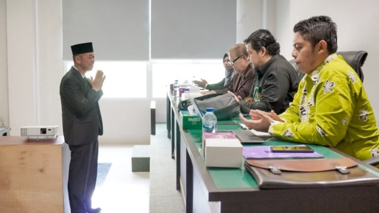 Bupati Rohil Afrizal Sintong Lulus Magister Ilmu Administrasi di Universitas Islam Riau