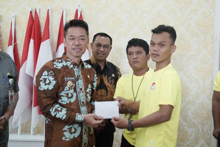 Bupati Rohil Lepas Atlet Wushu Ikuti Selekda Pekan Olahraga Wilayah Riau