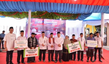 Pj Gubri dan Bupati Kasmarni Safari Ramadhan di Kecamatan Pinggir