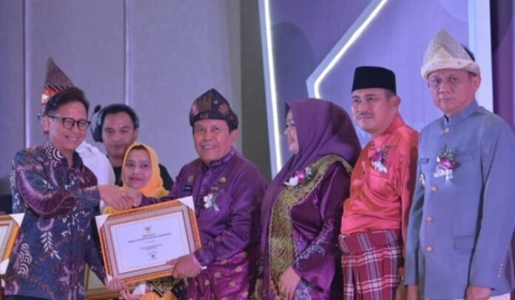 Bupati Rohul H Sukiman Terima Penghargaan Bebas Penyakit Frambusia dari Kementerian Kesehatan