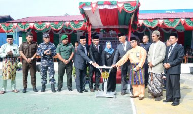 Bupati Kasmarni Minta Santri Ikhlas dan Bersyukur Masuk Pondok Demi Jadi Pemimpin Umat Dimasa Depan