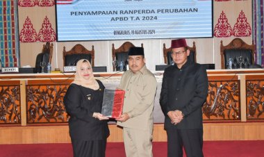 Sampaikan Ranperda APBD Perubahan 2024, Bupati Kasmarni Berharap Program Maksimal