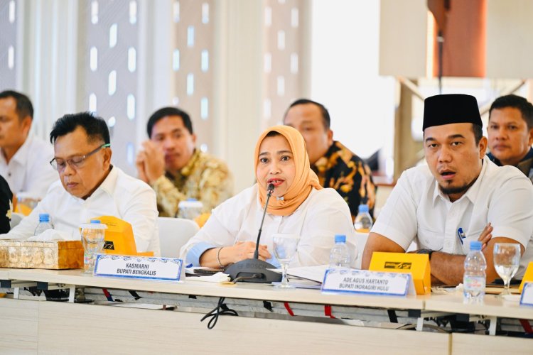 Bupati Kasmarni Sampaikan Tiga Usulan untuk Perkuat Sektor Kelautan dan Perikanan