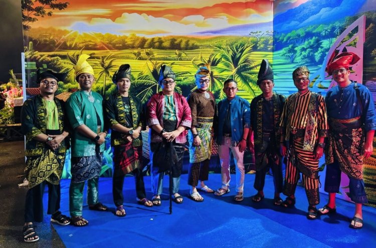 Sanggar Tuah Betung dan Grup Musik Pura Mahligai Dumai Pukau Penonton Kenduri Seni Melayu Batam