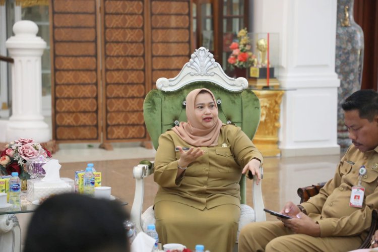Bupati Minta Camat Redam Konflik Masyarakat dengam Satgas PKH Terkait Pematokan Tanah