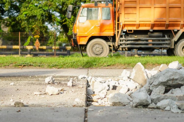 BPJN Riau Perbaiki Dua Ruas Jalan Nasional di Dumai, Wali Kota Paisal: Dumai Butuh Sarana Infrastruktur