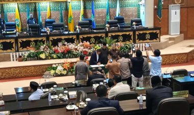 Nota Kesepakatan KUA PPAS Perubahan Ditandatangani, Pemprov Riau Fokus Lunasi Utang