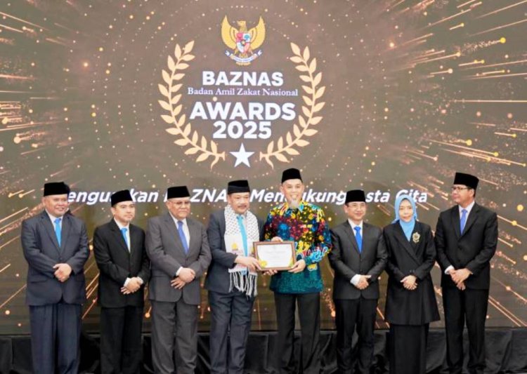 Wali Kota Dumai Paisal Berkomitmen Kuat Dalam Pengelolaan Zakat, Raih Penghargaan BAZNAS Awards 2025