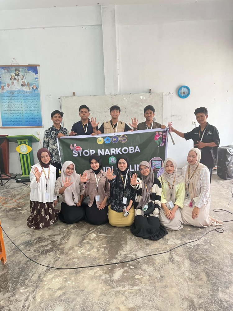 Mahasiswa KKN-MAs Kelompok 100 UMRI Serukan Stop Judi Online dan Bahaya Narkoba di Ponpes Nurul Haq Assalafiyah Rawang Kao Barat
