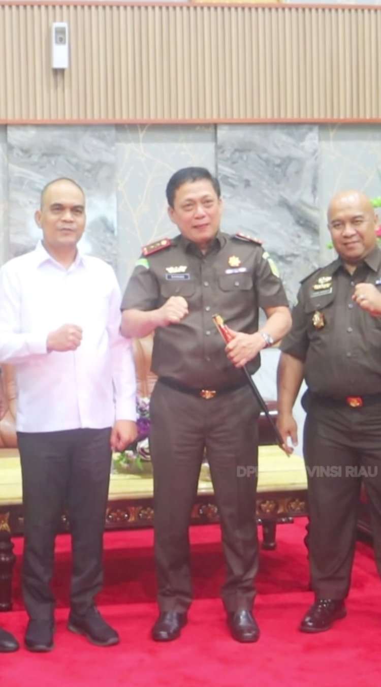 Silaturahmi Kajati Riau ke Ketua DPRD Riau, Perkuat Kelembagaan, Singgung TNTN