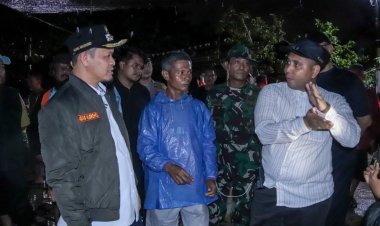 Wako Agung Nugroho Tinjau Sejumlah Kawasan Banjir di Pekanbaru, Akan Aktifkan Pintu Air