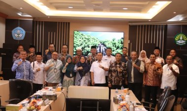 Atasi Banjir di Kecamatan Binawidya dan Tuah Madani, Pemko Pekanbaru dan Unri Sepakati 10 Danau Jadi Embung