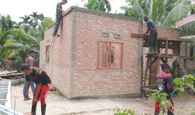 Satgas TMMD ke-127 Kodim 0301/Pekanbaru Bergerak untuk Rakyat, Renovasi Rumah Saudi Alfa Seri di Kelurahan Sialang Sakti