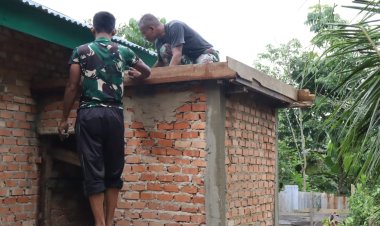 Progres Pembangunan Rumah Sarianis 78 Persen, Satgas TMMD ke-127 Kodim 0301/Pekanbaru dan Warga Tetap Semangat di Bulan Ramadan