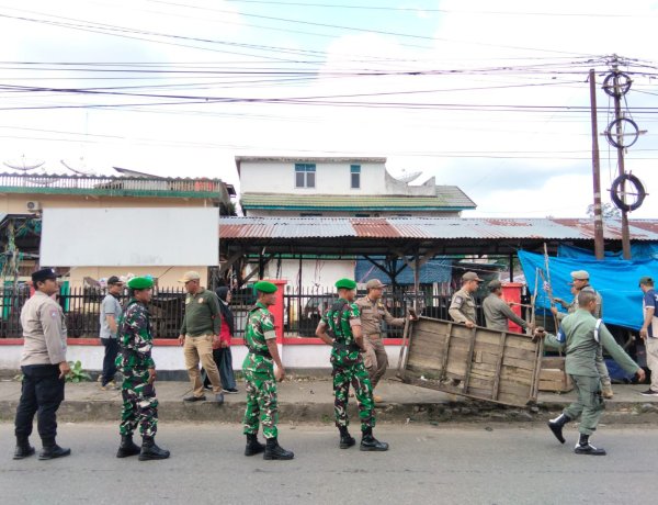 Bupati Kuansing  Bersama TNI dan Stakeholder Implementasikan Seruan Presiden Goro Lingkungan
