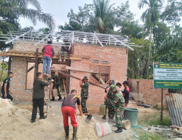 Bukan Sekadar Rumah, Satgas TMMD ke-127 Kodim 0301/Pekanbaru Hadirkan Asa untuk Anismar di Tenayan Raya