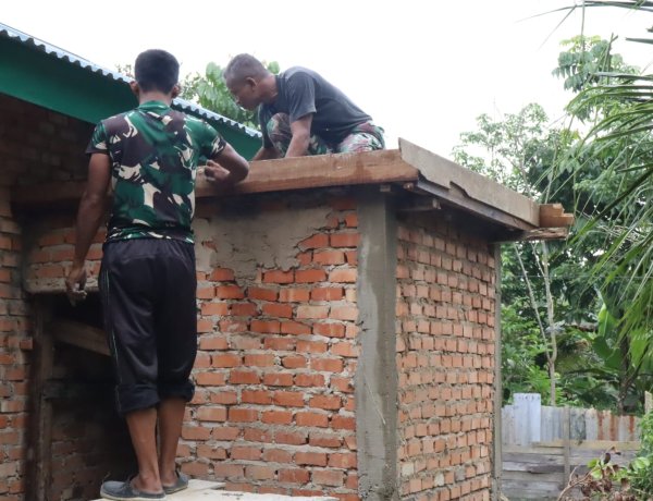 Progres Pembangunan Rumah Sarianis 78 Persen, Satgas TMMD ke-127 Kodim 0301/Pekanbaru dan Warga Tetap Semangat di Bulan Ramadan