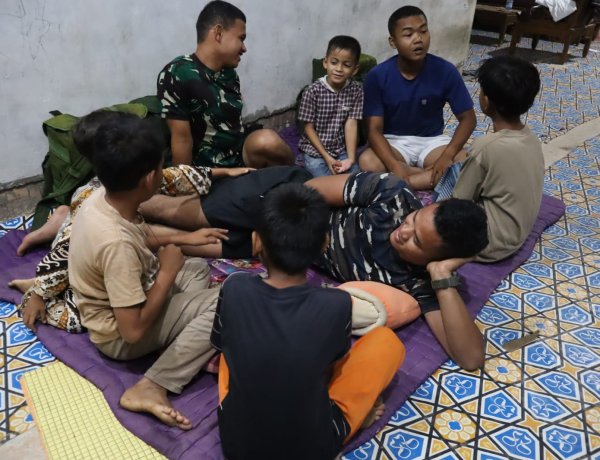 Satgas TMMD ke-127 Kodim 0301/Pekanbaru Berbagi Keceriaan dengan Anak-anak Warga Tuah Negeri