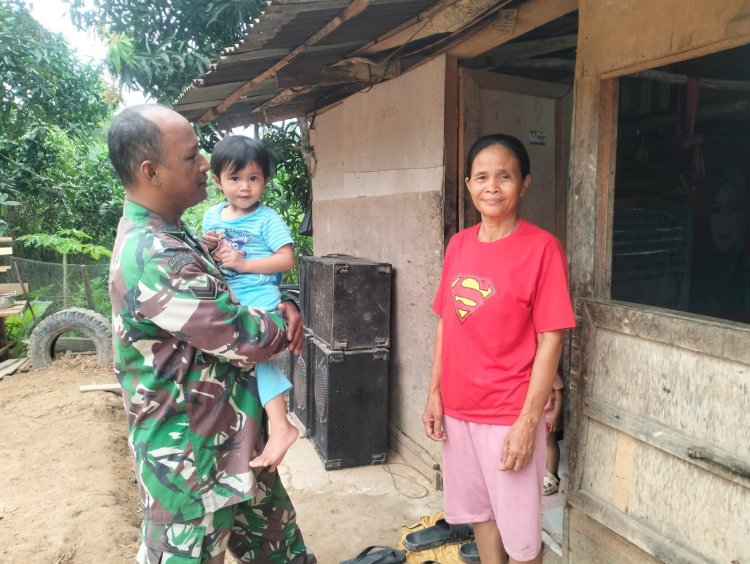 Komsos Humanis Satgas TMMD ke-127 Kodim 0301/Pekanbaru Pererat Kedekatan TNI dan Warga Kelurahan Tuah Negeri