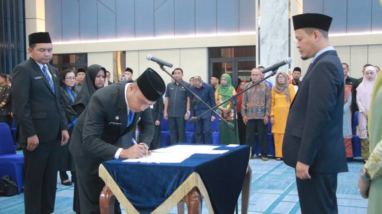 Agung Nugroho Lantik 21 Pajabat dan Fungsional, Berikut Nama-namanya