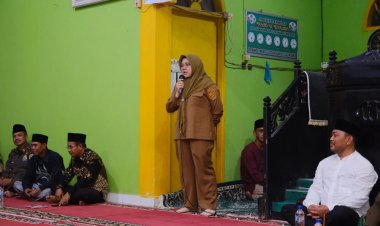 Tempuh Jalan Tanah Berdebu di Pedalaman Kecamatan Sungai Mandau, Bupati Siak Afni Zulkifli Jemput Aspirasi Warga Dusun Bumi Japan