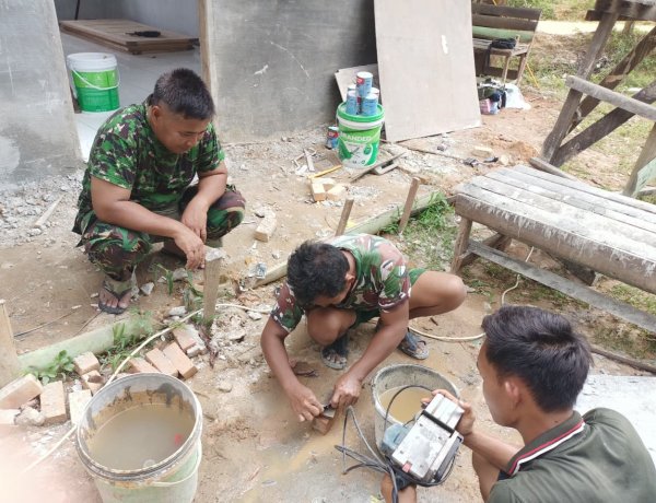 Optimalisasi Perbaikan Mata Ketam, Satgas TMMD ke-127 Kodim 0301/Pekanbaru Tingkatkan Kualitas Rumah Anismar