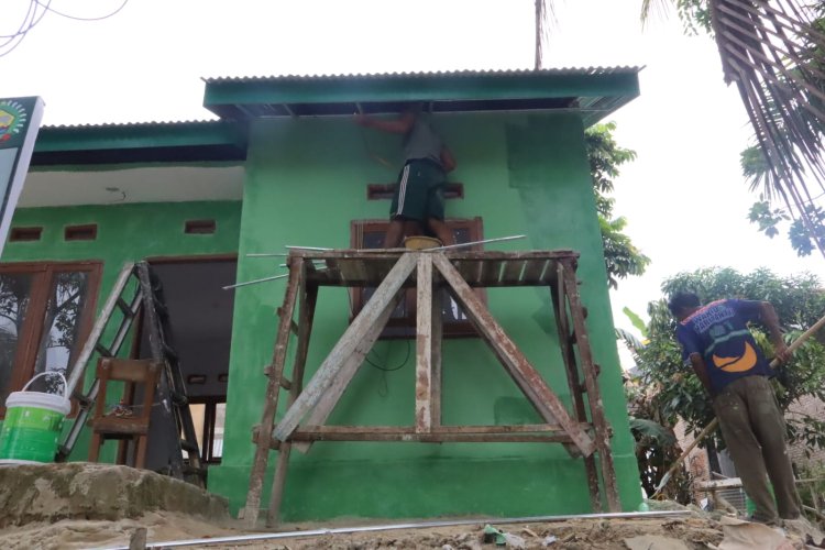 Rumah Almarhum Yudarfis Segera Rampung, Satgas TMMD ke-127 Kodim 0301/Pekanbaru Optimistis Tepat Waktu