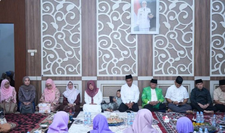 Pesan Bupati Kampar Saat Hadiri Khatam Alquran dan Bukber: Perkuat Silaturahmi, Jadikan Alquran Pedoman Hidup