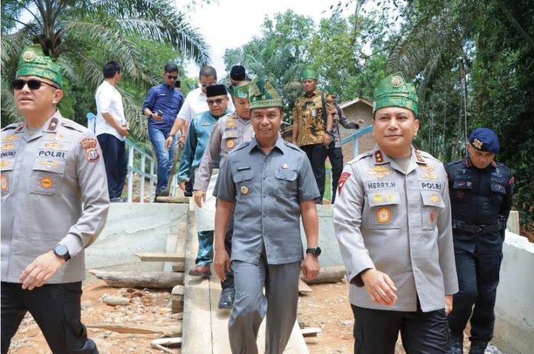 Bupati Kampar Apresiasi Pembangunan Jembatan Presisi Polri, Akui Sangat Berarti